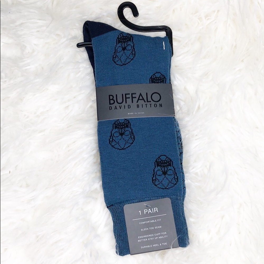 NWT men’s crew socks SKULLS